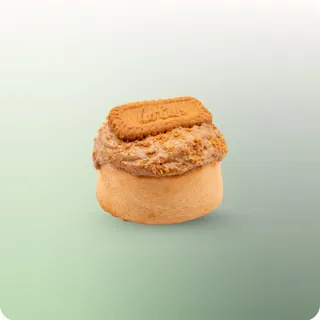 Lotus Crumbs Cinnamon Roll at hy Bakery